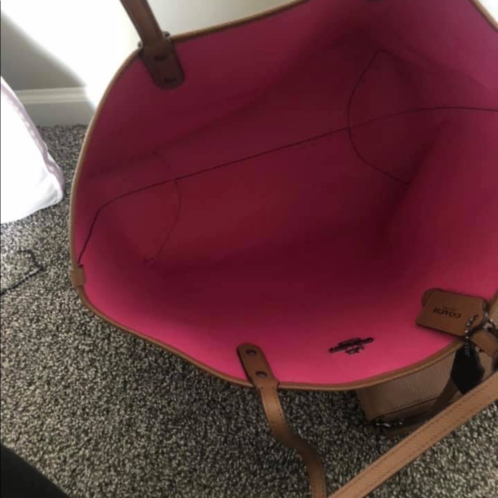 Coach Bag - Picture 3 of 4